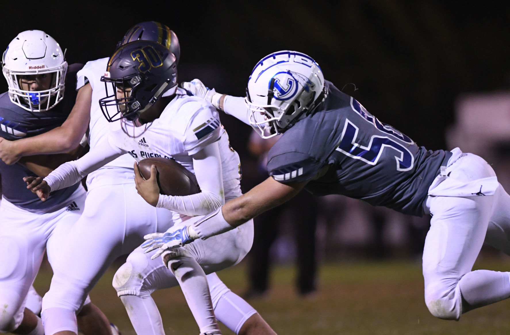 101119 DP Lompoc football 05.jpg